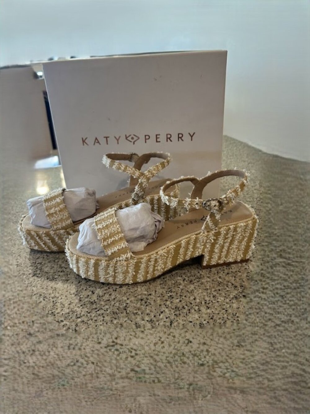 ✨ NIB Katy Perry The Geli Jelly Sandals - Women’s Size 10 ✨ - Picture 3 of 8